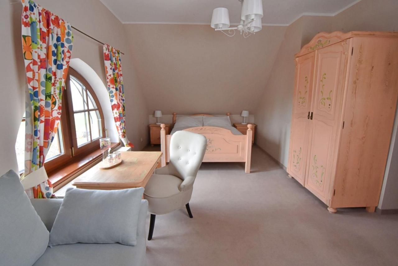 Gosciniec Nowa Wioska Bed & Breakfast วาลบ์จิก ภายนอก รูปภาพ