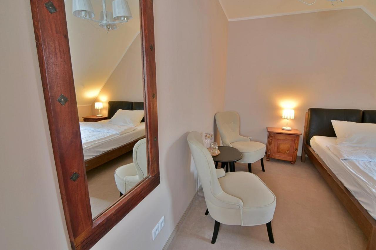 Gosciniec Nowa Wioska Bed & Breakfast วาลบ์จิก ภายนอก รูปภาพ