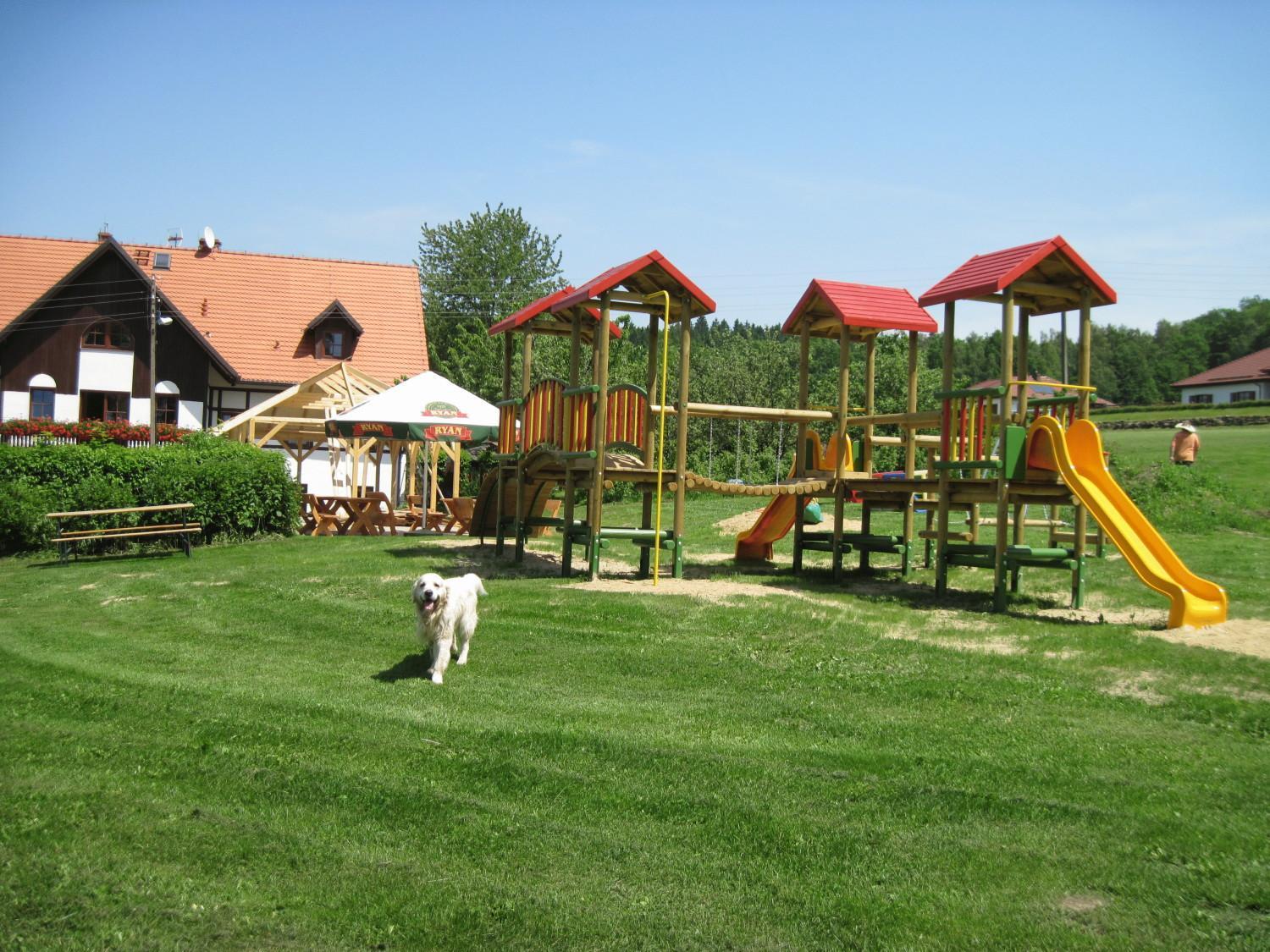 Gosciniec Nowa Wioska Bed & Breakfast วาลบ์จิก ภายนอก รูปภาพ
