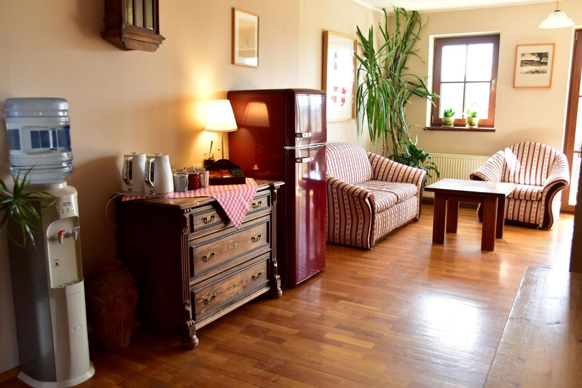 Gosciniec Nowa Wioska Bed & Breakfast วาลบ์จิก ภายนอก รูปภาพ